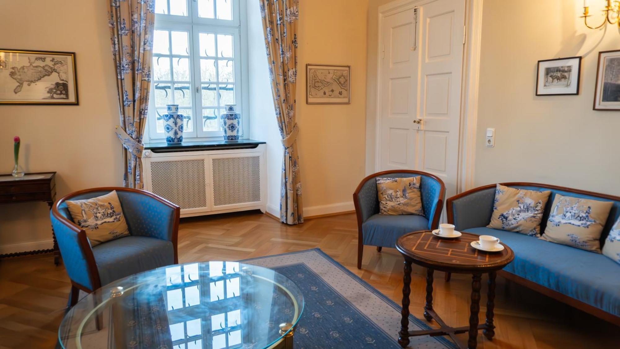 Hotel Schloss Hoehnscheid Bad Arolsen Esterno foto