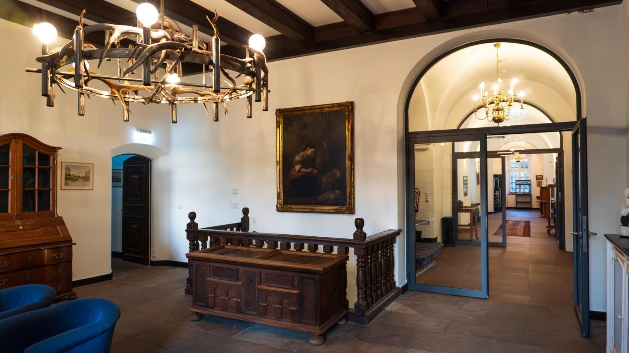 Hotel Schloss Hoehnscheid Bad Arolsen Esterno foto