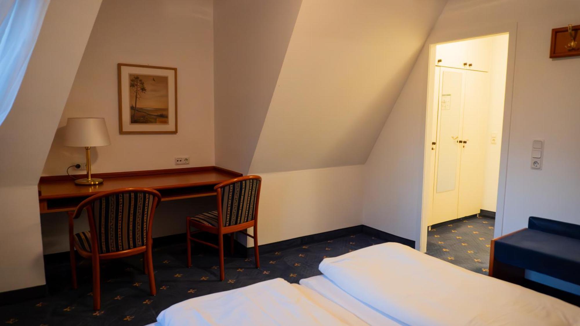 Hotel Schloss Hoehnscheid Bad Arolsen Esterno foto