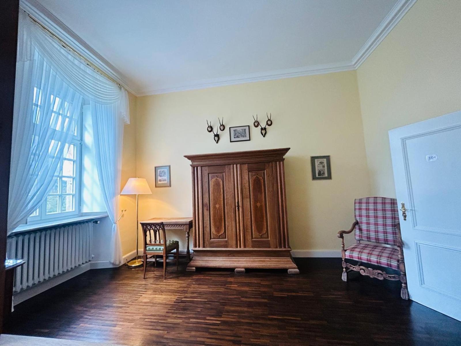 Hotel Schloss Hoehnscheid Bad Arolsen Esterno foto