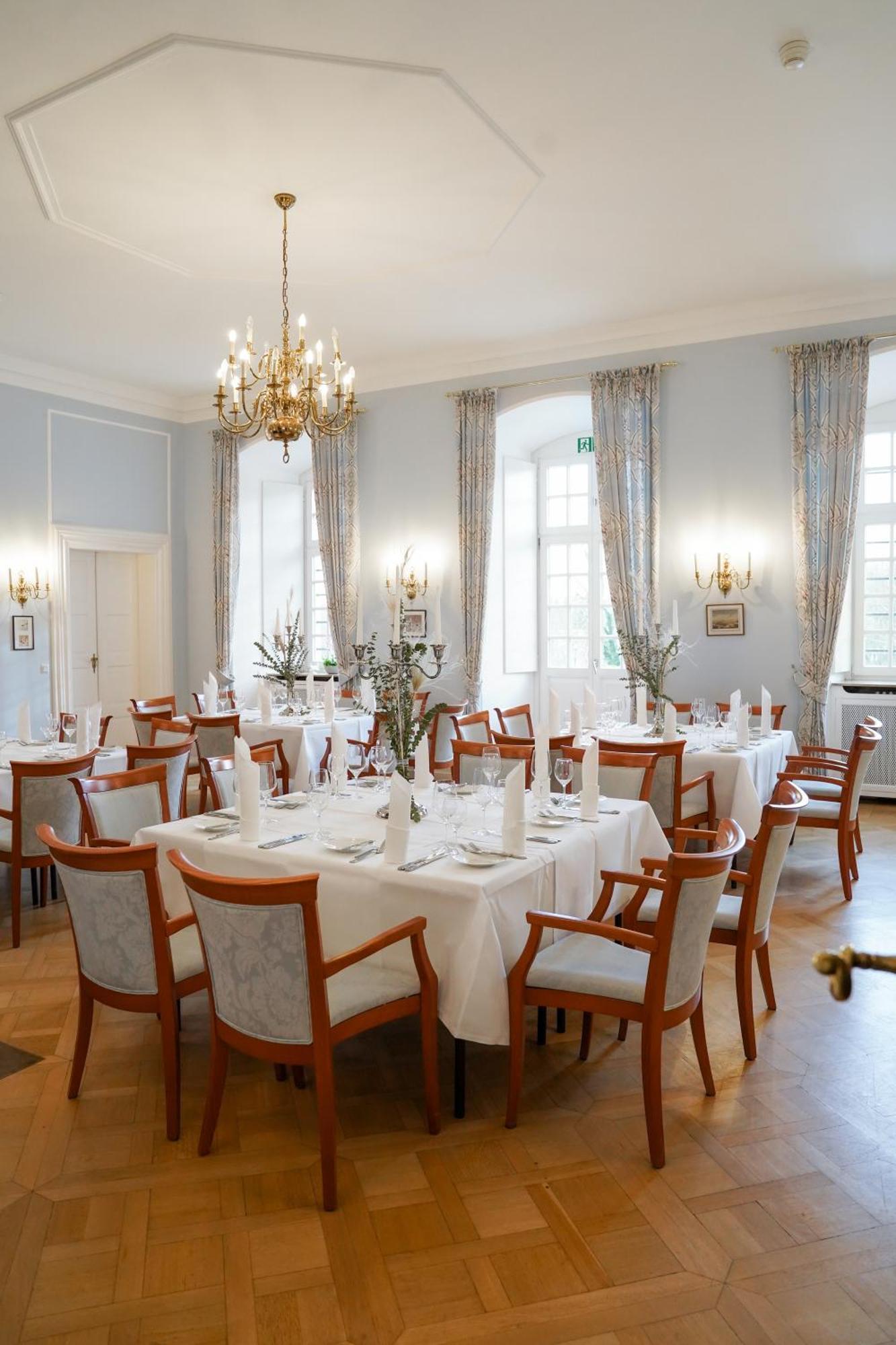 Hotel Schloss Hoehnscheid Bad Arolsen Esterno foto