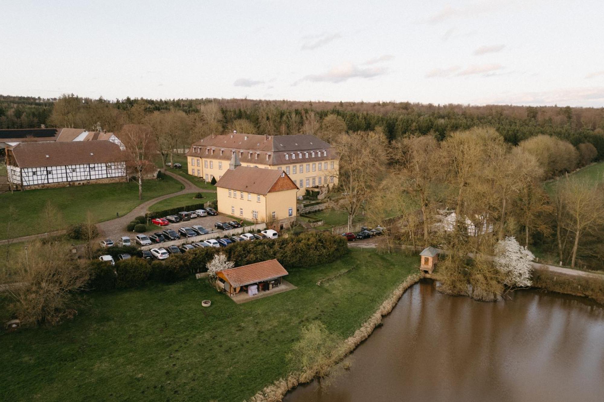 Hotel Schloss Hoehnscheid Bad Arolsen Esterno foto